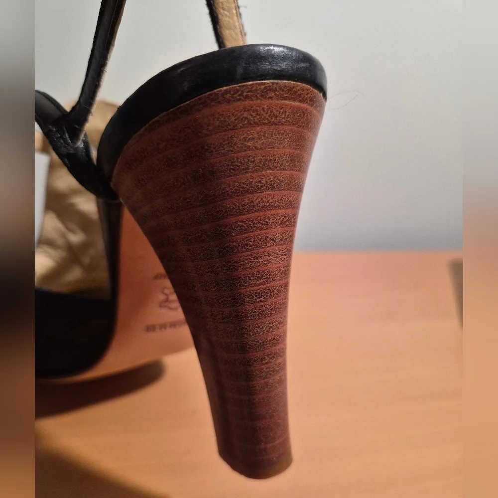 Gianfranco Ferre heels - Picture 5 of 8